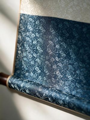Shu-Brocade *Joy of Family Union* · Vertical Panda Silk Scroll