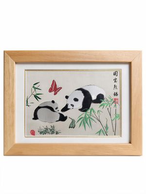 Shu-Brocade National Treasure Giant Pandas · Horizontal Table-Framed Silk Art（30*20CM·）