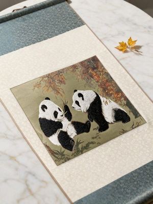 Shu-Brocade Two-Panda Vertical Scroll・Oriental Silk Art for Study Room